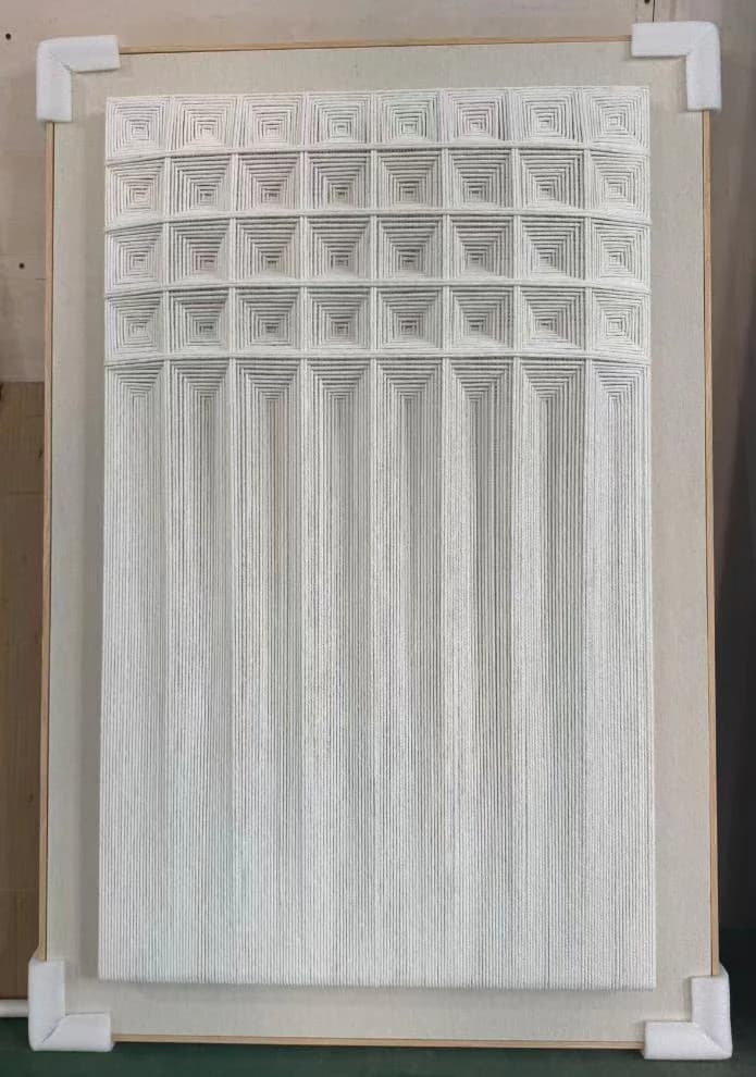 Cuadro Rastrojo · Cuadro con relieve pintado a mano en tonos gris claro