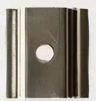 Clip de junta cerrada para deck con alma de aluminio