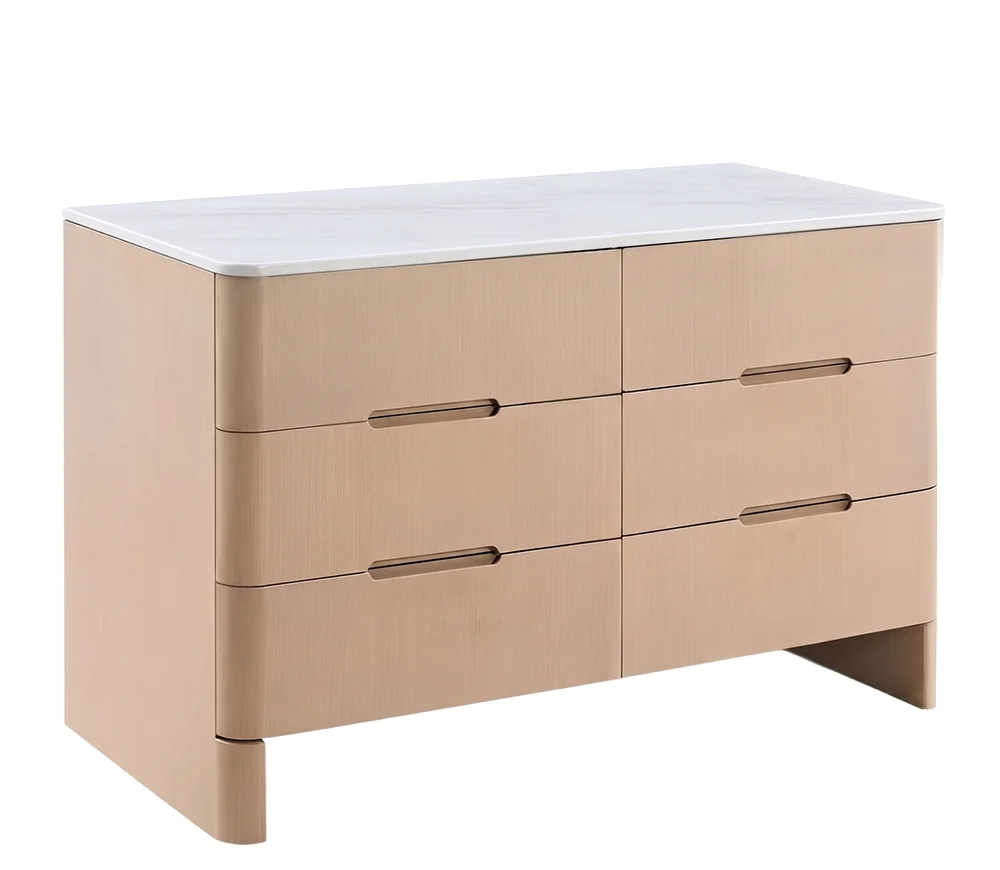 Cómoda de seis cajones en tono madera clara con tapa blanca