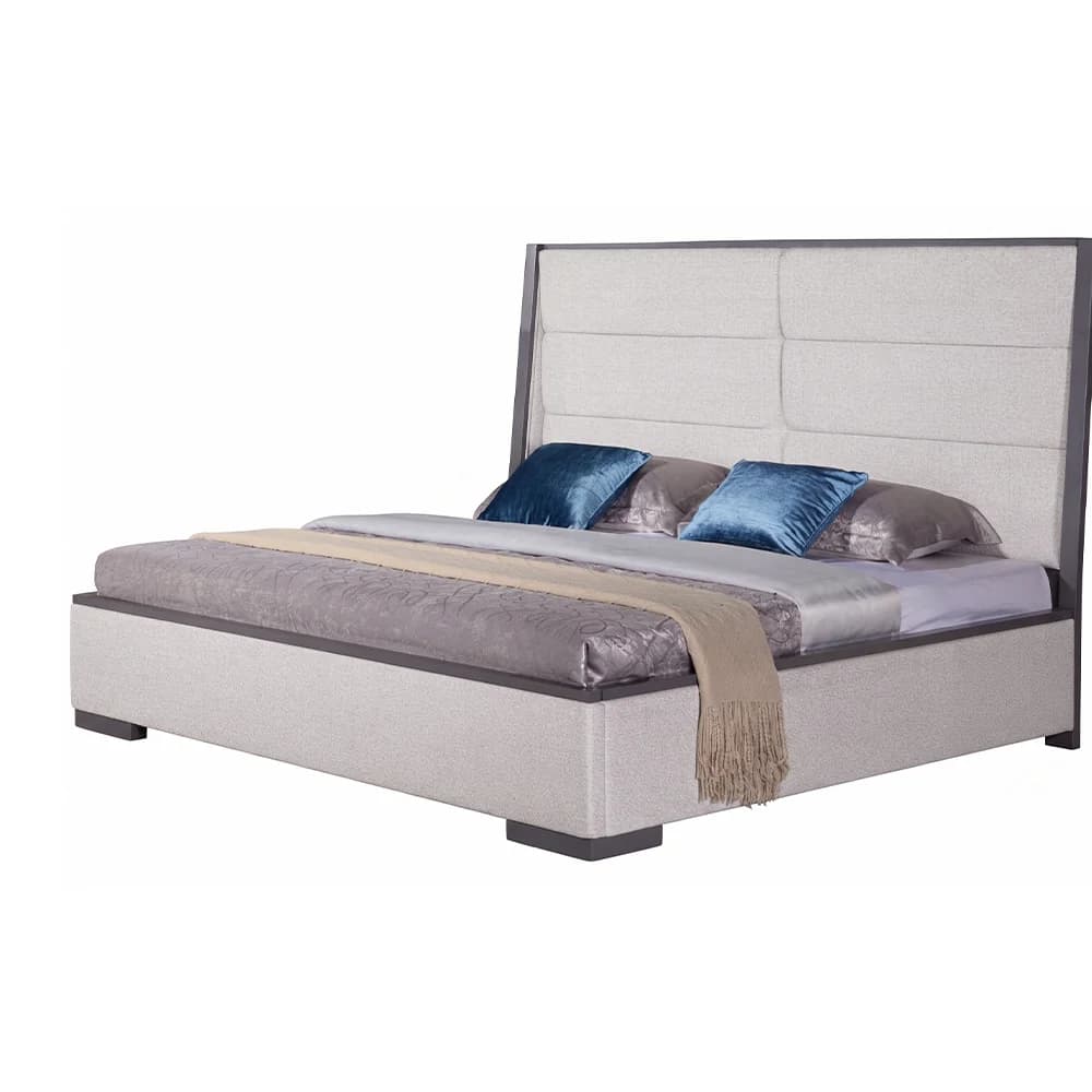 Cama tapizada con respaldo de paneles y marco oscuro