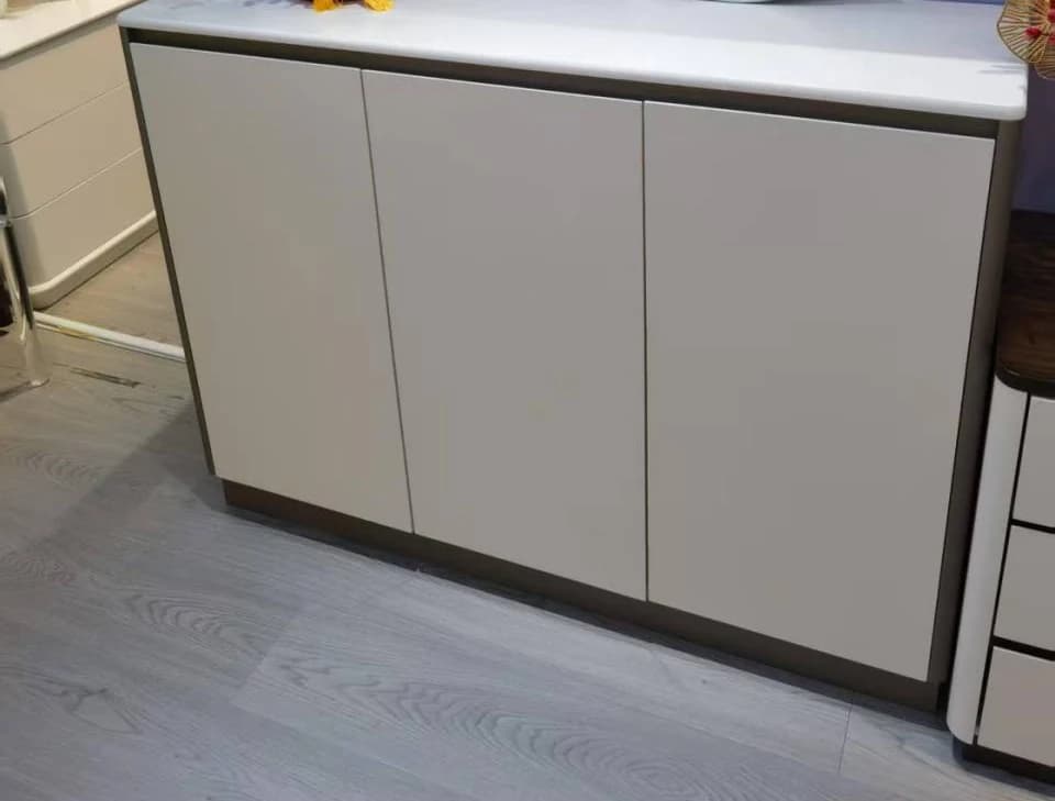 Zapatero blanco crema y nogal, con tapa de vidrio, 120 × 35 × 90 cm