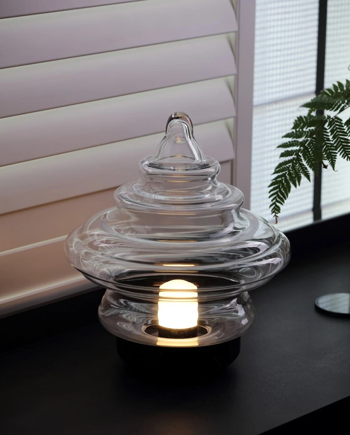 Lámpara de mesa de vidrio transparente con silueta escalonada Ø 35 cm