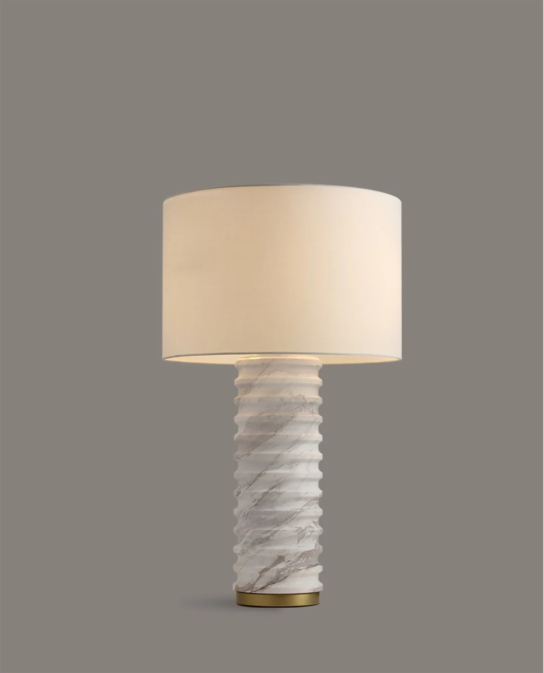 Lámpara de mesa de mármol blanco tallado en espiral Ø 48 cm