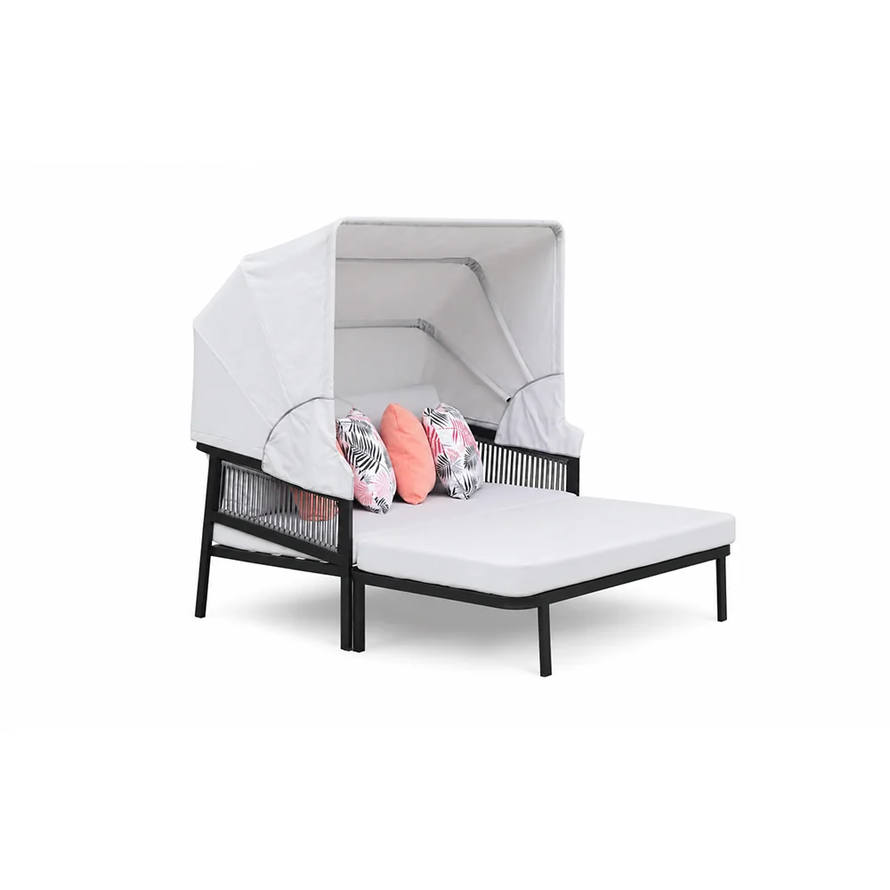 Daybed de exterior con capota retráctil de acero