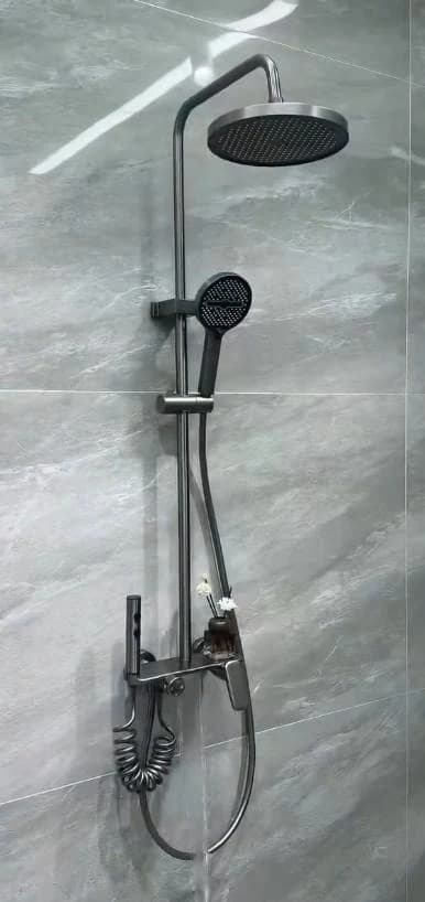 Columna de ducha con lluvia redonda, repisa y pistola de limpieza