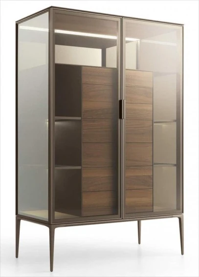 Vitrina alta transparente con patas finas