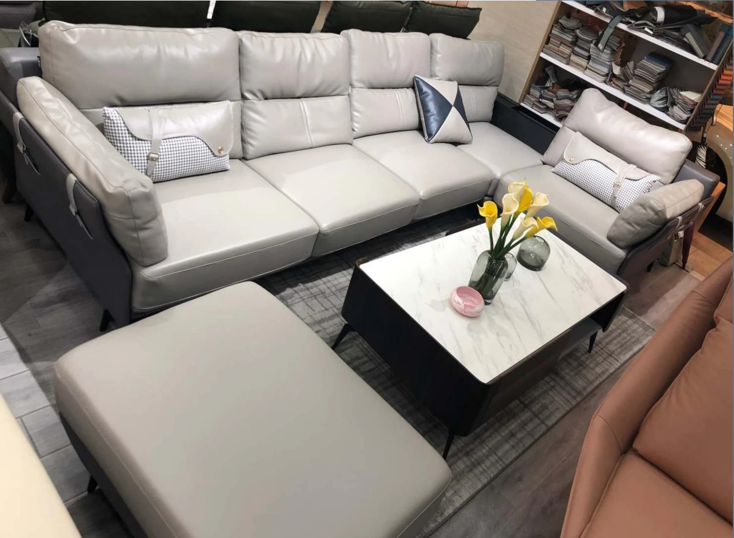 Sofá Matachel · Sofá modular en U con esquinero y puf