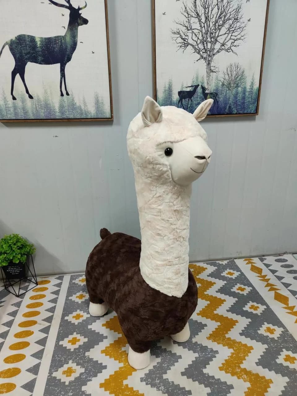 Puf Nosara · Puf con forma de llama 64 × 35 × 105 cm