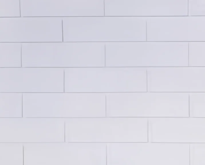 Panel metálico tallado ladrillo estándar blanco 38,3 × 400 · diseño 2