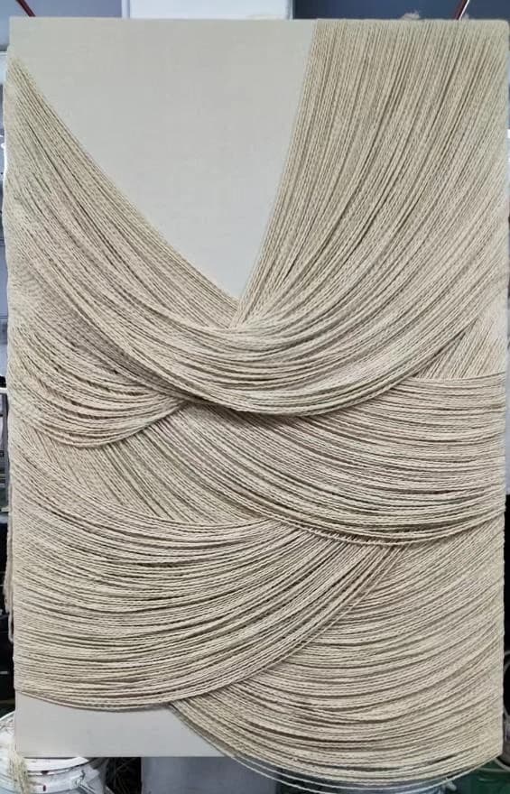 Cuadro Lumbrera · Cuadro con relieve pintado a mano en tonos beige