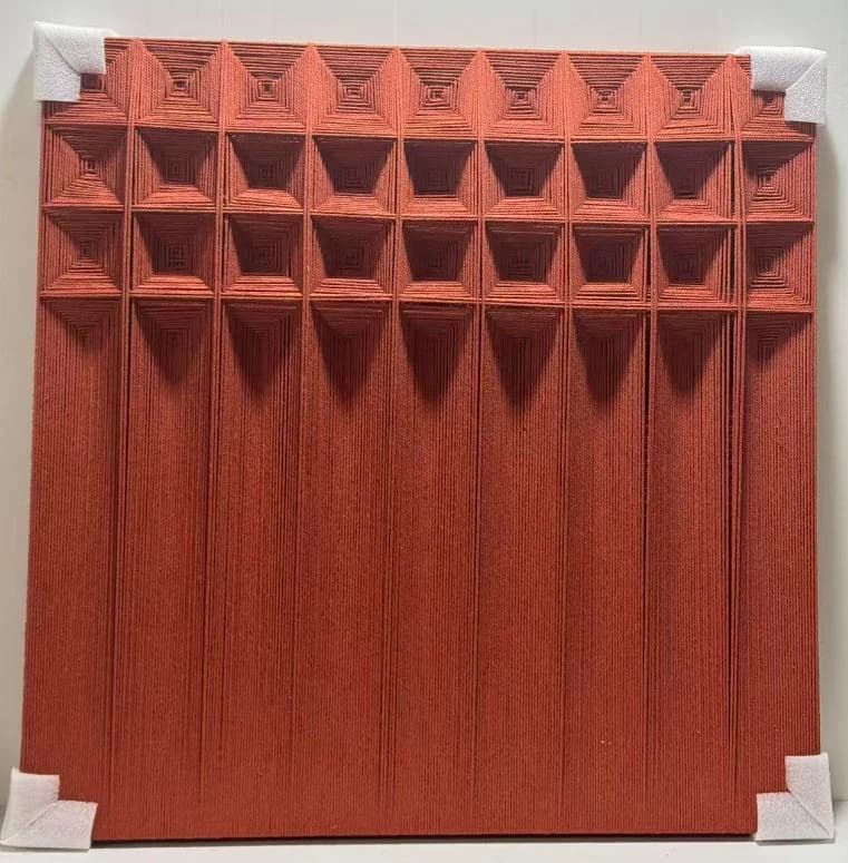 Cuadro Temporal · Cuadro con relieve pintado a mano en tonos terracota