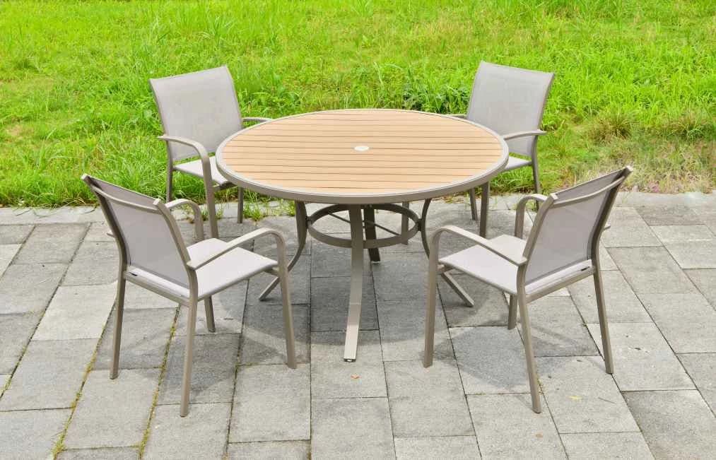 Juego de comedor de 5 piezas de aluminio, mesa de polywood y sillas con textileno