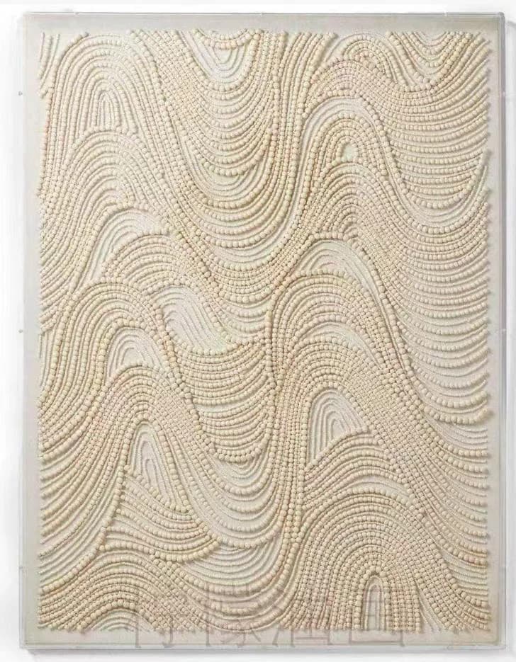 Cuadro Astrolabio · Cuadro con relieve pintado a mano en tonos beige