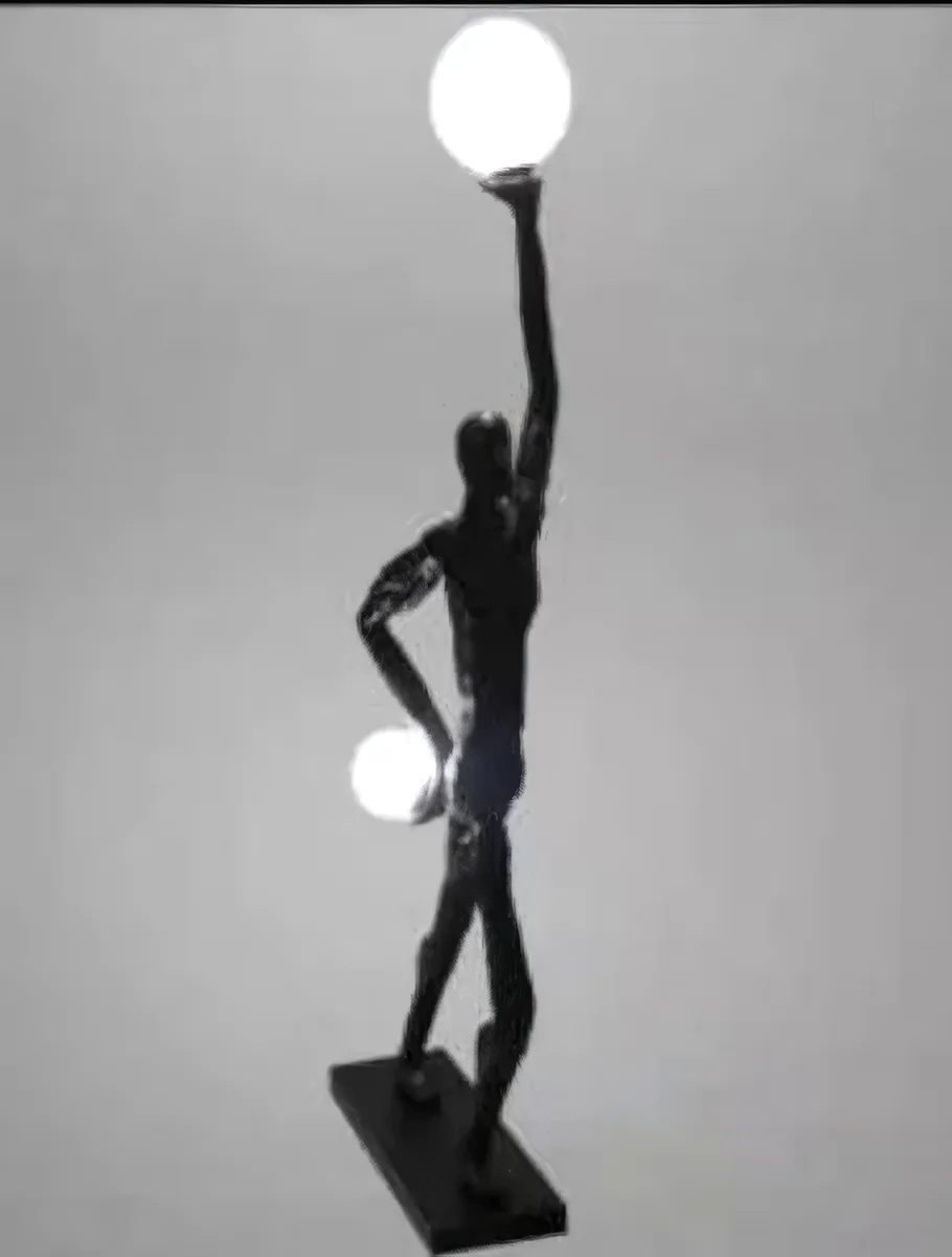 Escultura de figura estilizada con dos globos de luz, 195 cm